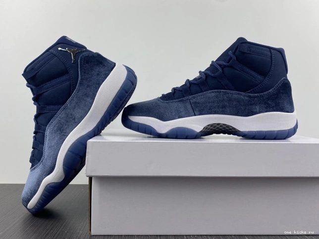 Rep MIDNIGHT NAVY JORDAN AIR AR0715-441 WMNS 11 VELVET 0807